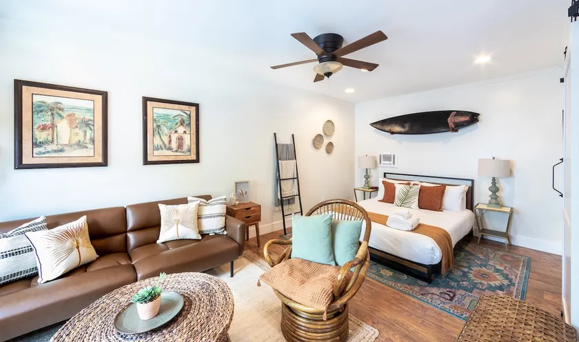 Large Beach Studio, 5 Min Walk to Coronado Beach! - Image 1