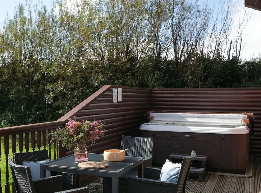 Lux Hot Tub Lodge, Retallack nr Padstow and Newquay - Image 1