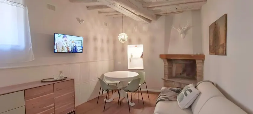 Historical apartment near Palazzo Farnese - Image 1