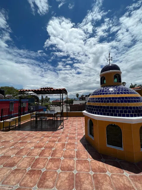 Cheerful house on the Chapala boardwalk - Image 1