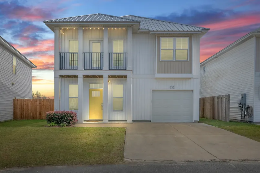 Luxury Coastal Inspired 4-Bedroom in Panama City - Image 1