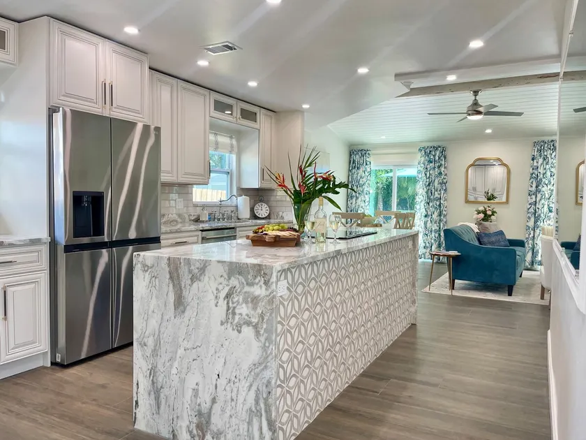 Luxe 4/2 heat Pool Home-Beaches, Roger Dean & Golf - Image 1