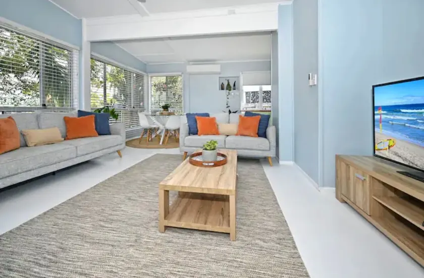 Mooloolaba Beach House- Pet friendly - Image 1