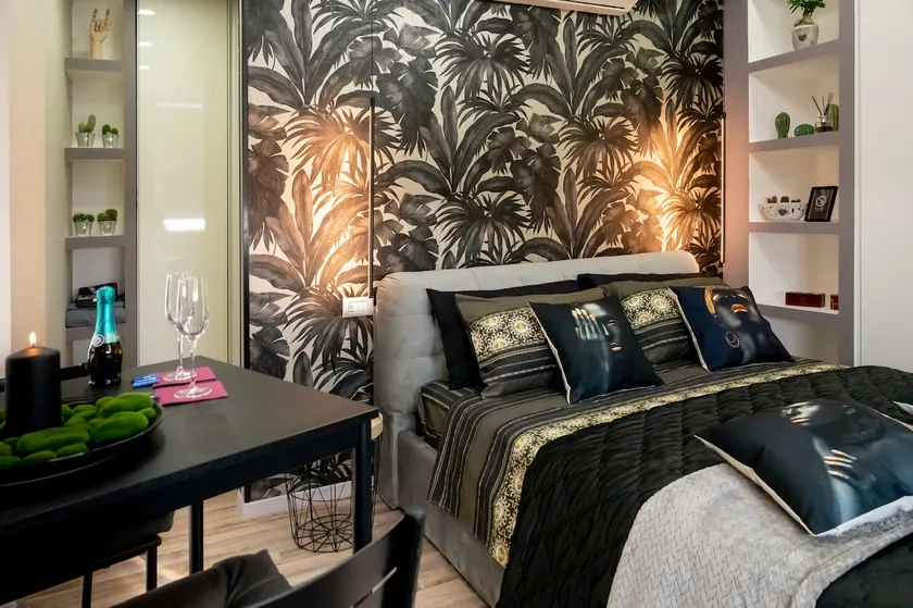[Skyscraper] Exclusive Design, Panoramic, Luxury - Image 1