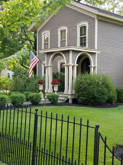 Iron Gate Property - Image 1