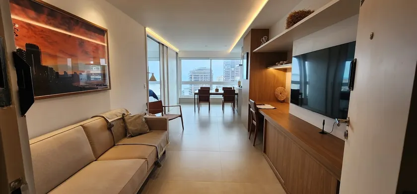 1203 Refurbished flat with sea view 350 meters from Leblon Beach - Image 1