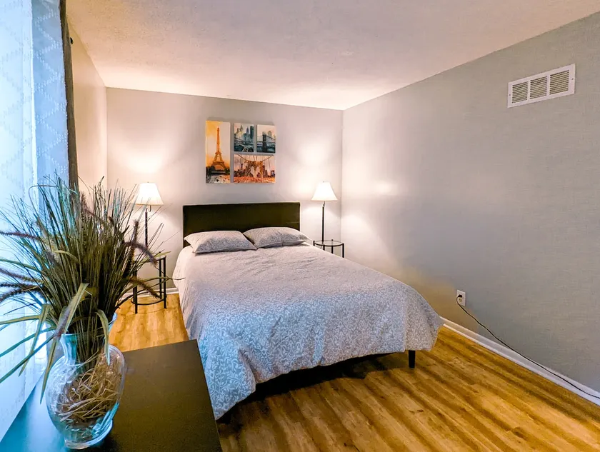 Comfortable and elegant 3BDR duplex, unit # 4 - Image 1