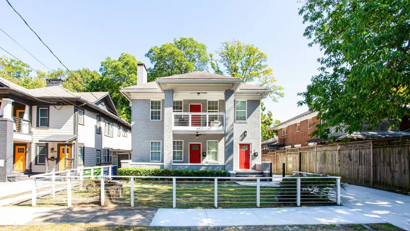 Spacious 6-bedroom duplex home in downtown Atlanta - Image 1