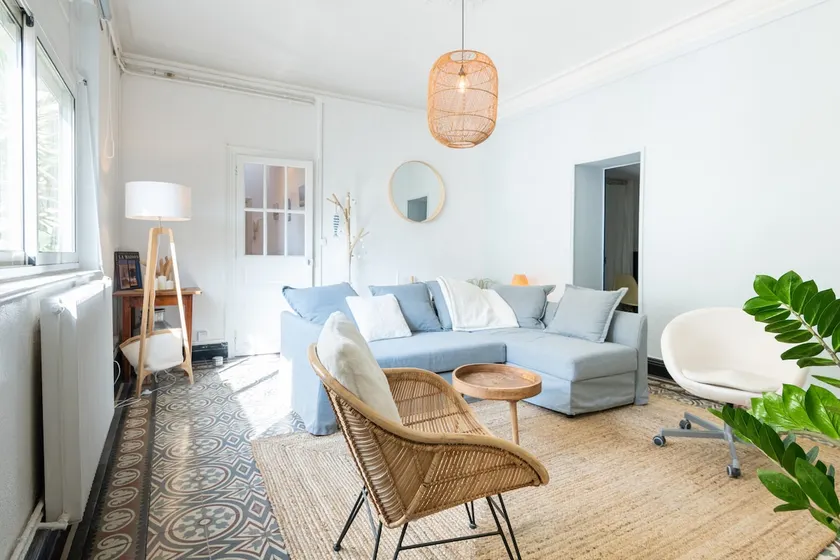 Le petit marin, air conditioning/wifi/train station-arenas neighborhood. - Image 1