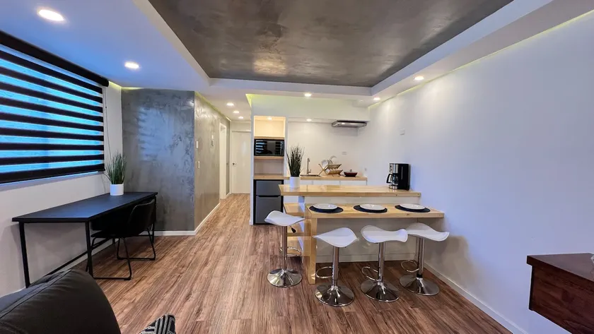 Elegant suite close to the beach (No WIFI) - Image 1