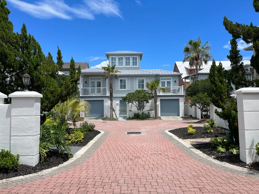 *Beachside* on 30A! Sleeps up to 9 - Image 1