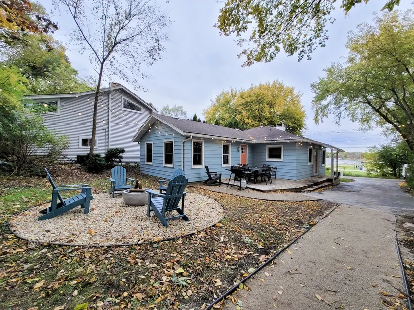 Cozy 3 bedroom river cottage w/ indoor fireplace - Image 1
