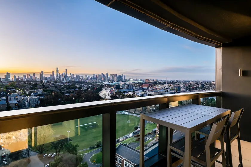 Melbourne by the window - Luxury stay - Image 1