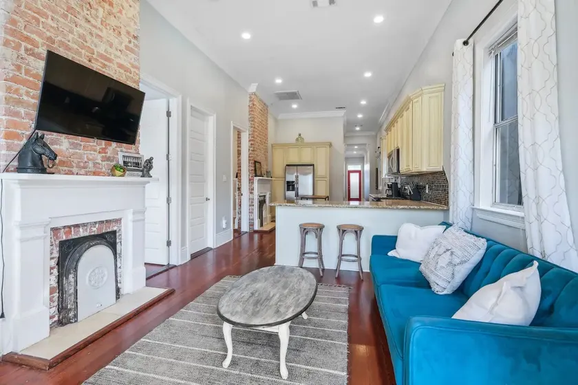 Historic Renovation near Magazine, Tchoupitoulas - Image 1