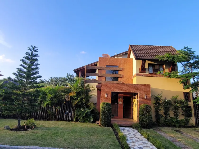 Mountain View Villa + Heated Pool - Image 1
