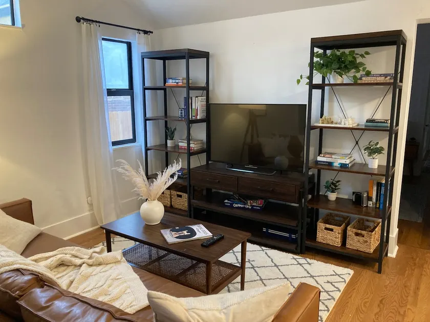 Spacious Apartment Steps Away from Cheesman Park - Image 1