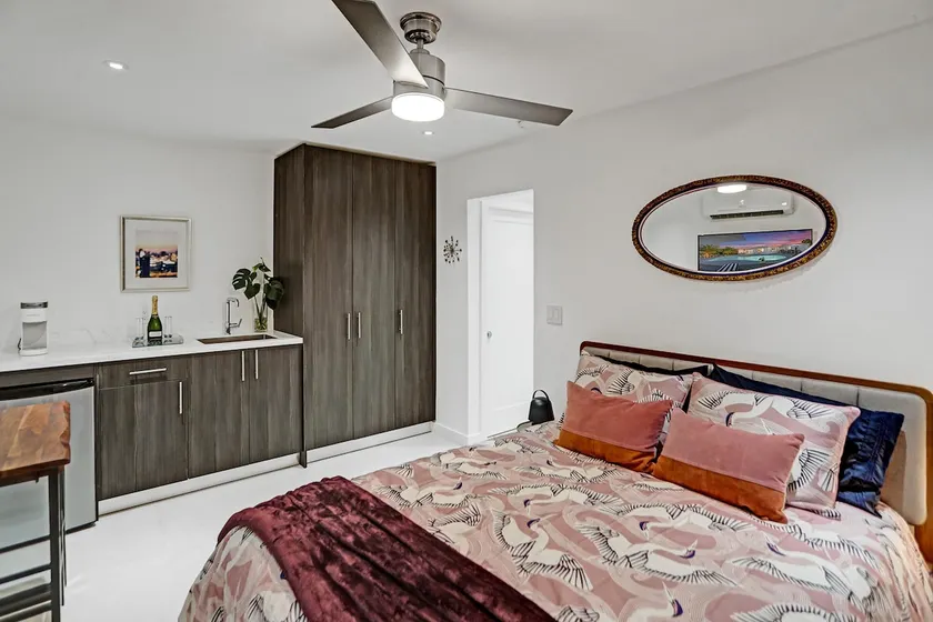 Modern Junior Suite, 8 min from Beach #2 - Image 1