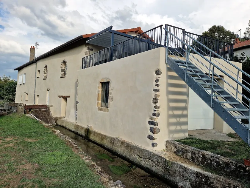 Le Moulin de la Veyre - Image 1