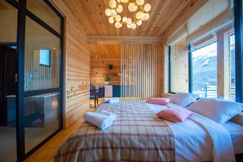 Cozy Cottage · Fireplace · Long Stay Welcome - Image 1