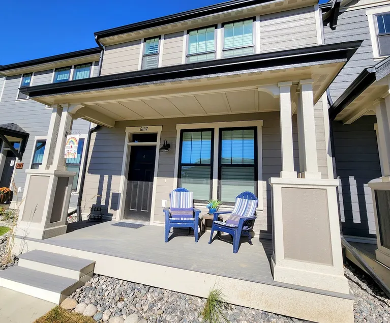 Cheerful, Comfy, Cute 2 Bed Townhome - Image 1