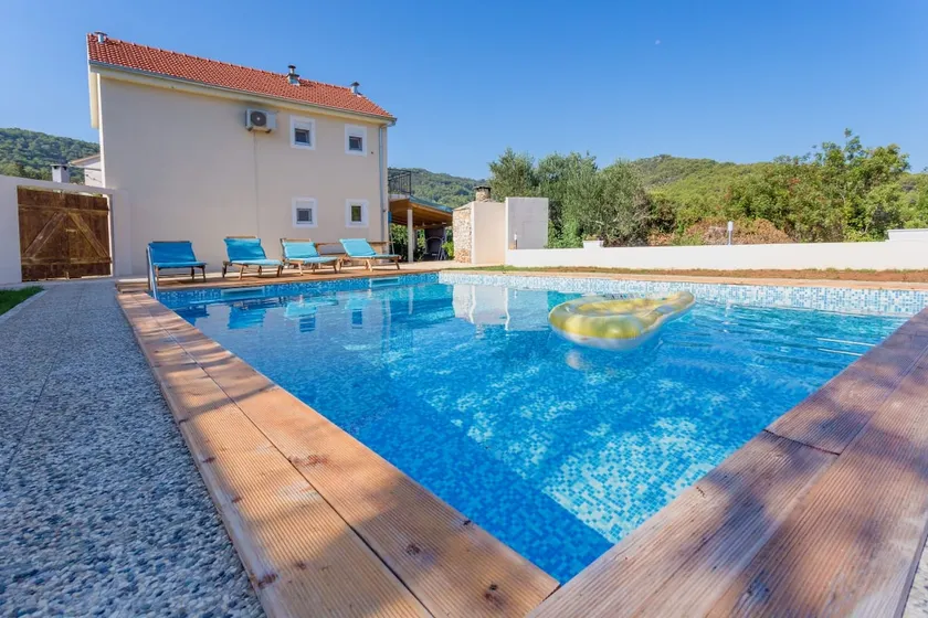 Holiday Home Antonija - Image 1