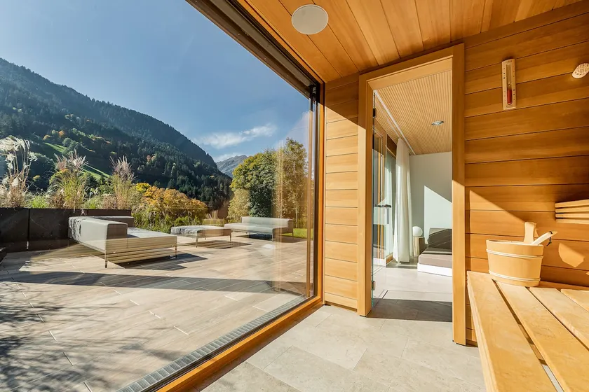 Design-Chalet: Walk to Lift, Sauna, Mountain Views - Image 1