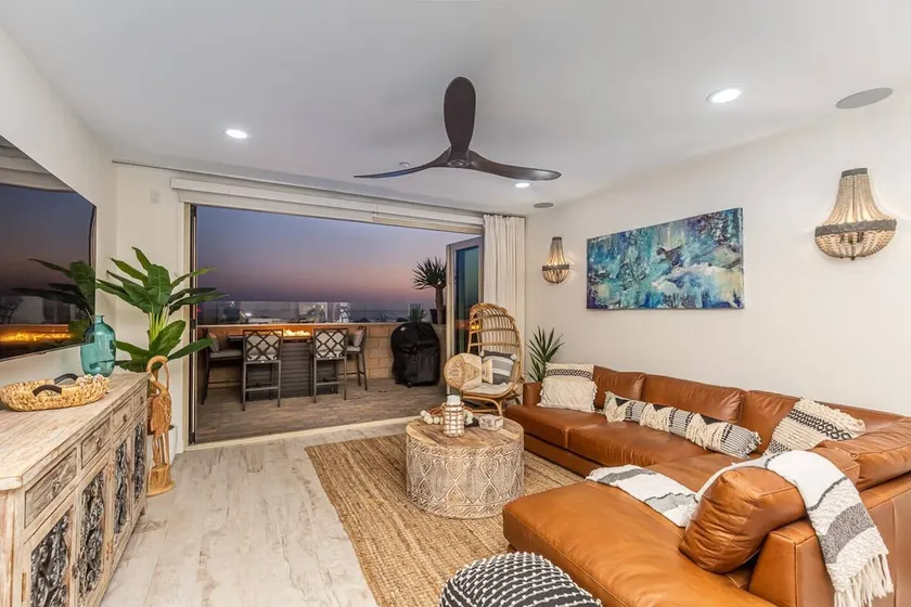 Stylish Ocean front Condo- Beautiful ocean and sunset views - Image 1