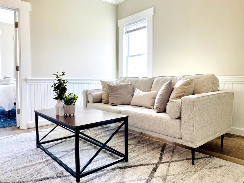 Lovely 3BR Modern Home in Central Vermont - Image 1