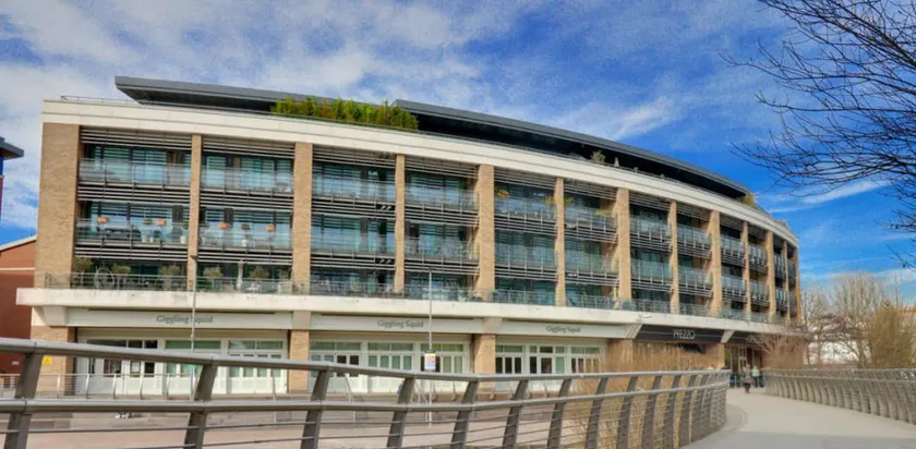 Bond Street Luxury Apartment Central Chelmsford - Image 1