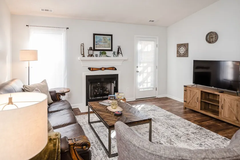 Patriots Point a Stylishly decorated duplex -Near MCAS Cherry Point– VERY CLEAN! - Image 1