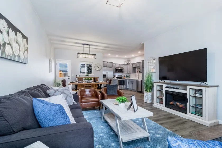 Modern WW Retreat Near WWU & Wineries- EV Charger - Image 1