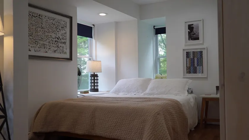 Peaceful lake and woodland retreat - Image 1