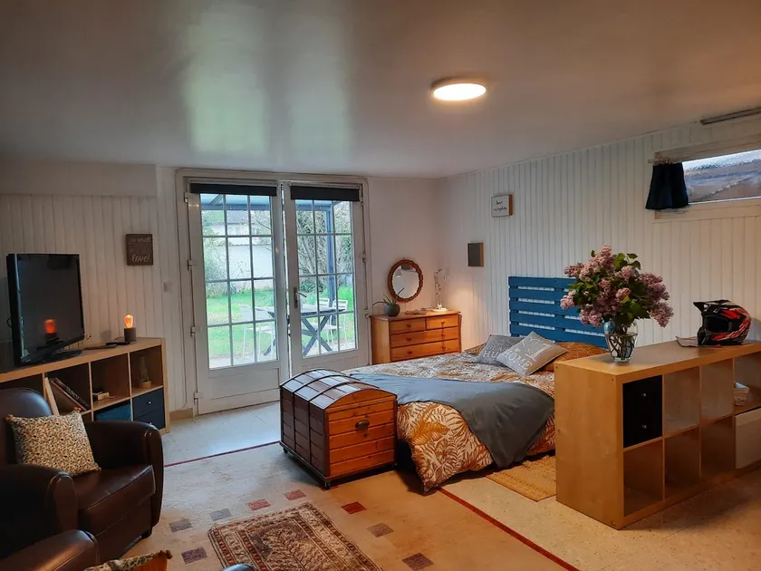 Charming studio for a quiet stay for two - Image 1
