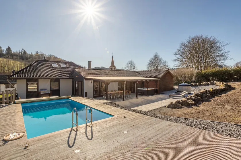 Nature Retreat Pool, Hot Tub, Sauna, Hiking-Caves - Image 1