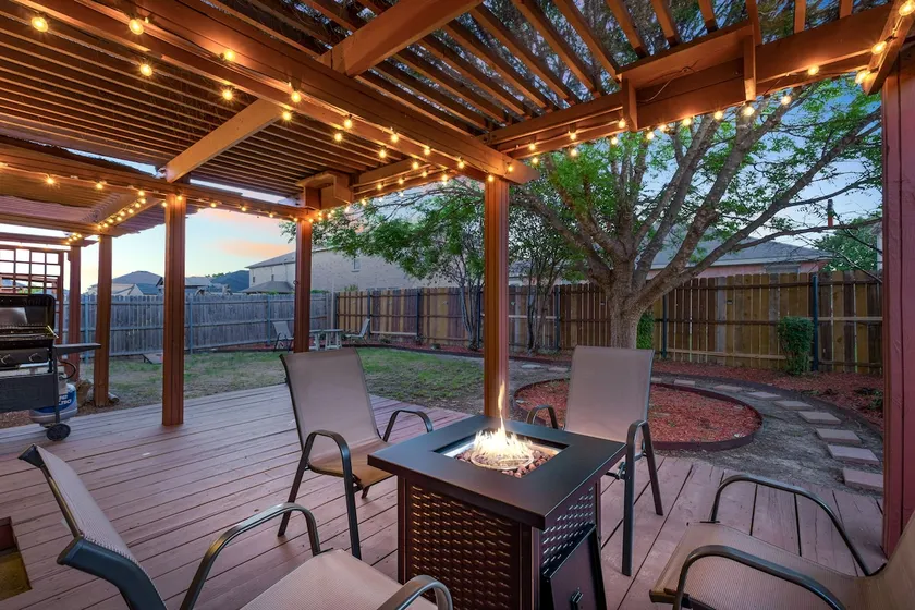 Epic Fun Luxury 4 BR in DFW w/ Casino & Lounge! - Image 1