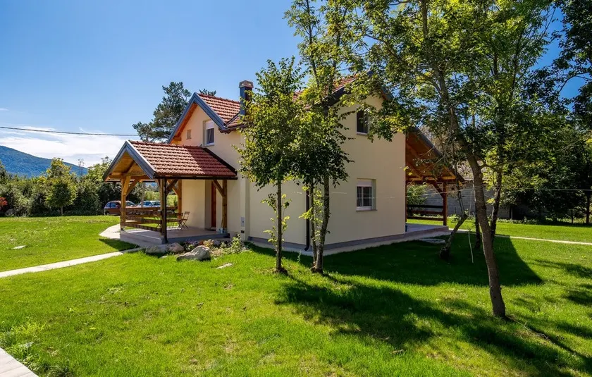 Casa Verde - Image 1