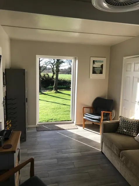 Chalet in Cornwall near Kynance Cove - Image 1