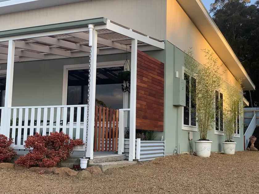 The Eversley Vines Guesthouse - Image 1