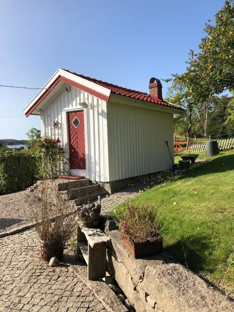 Guest house with ocean view - Image 1