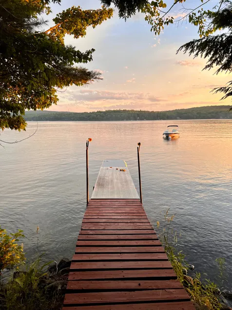 Private Beach| Waterfront Cottage on Brewer Lake - Image 1