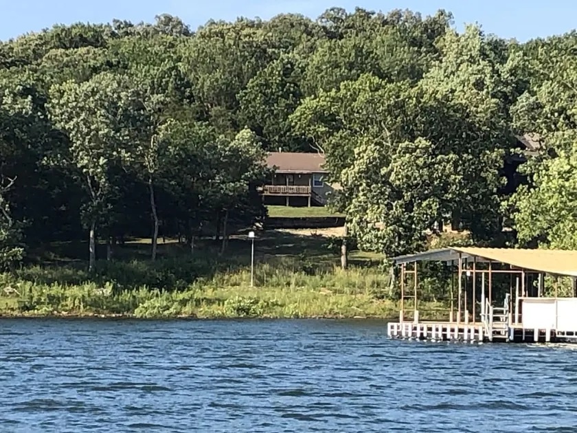 Spec's place Table Rock Lake - Image 1