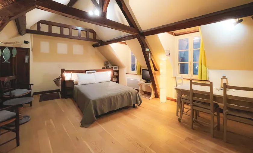 30 m2 studio close to the port - Image 1