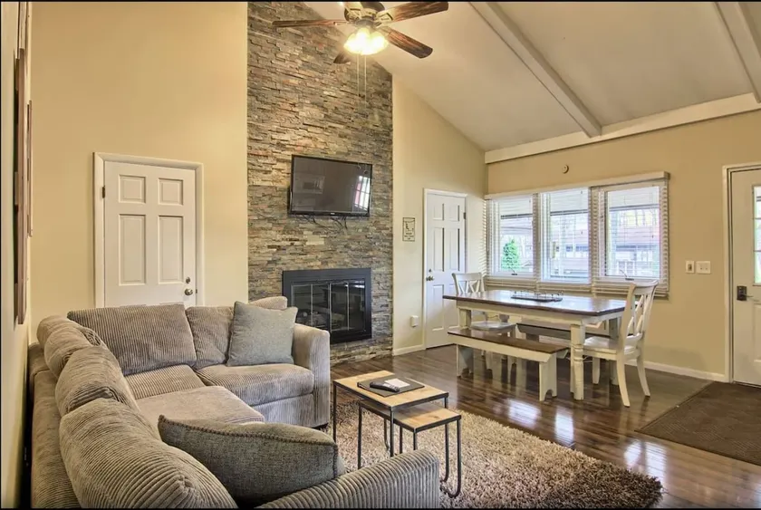 Best condo location at the Mtn. - Image 1