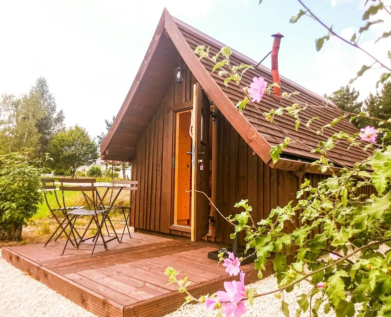Trapper's cabin - Image 1