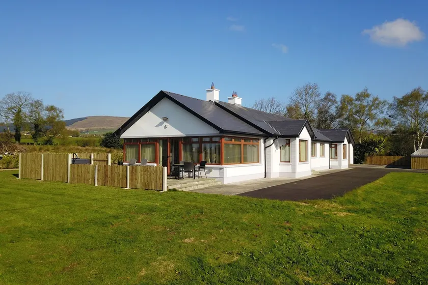 Rose Cottage - Image 1