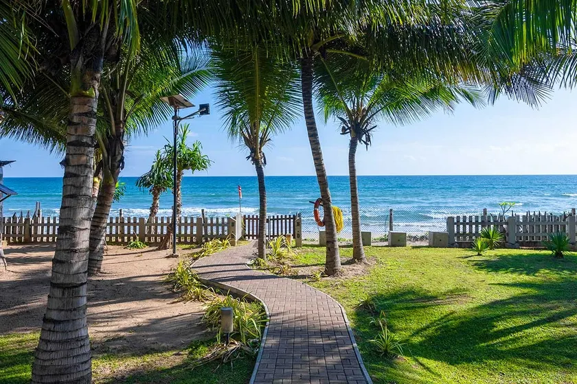 Blue Sails Nilaveli《 Beach, Pool, Kitchen & Grdn 》 - Image 1
