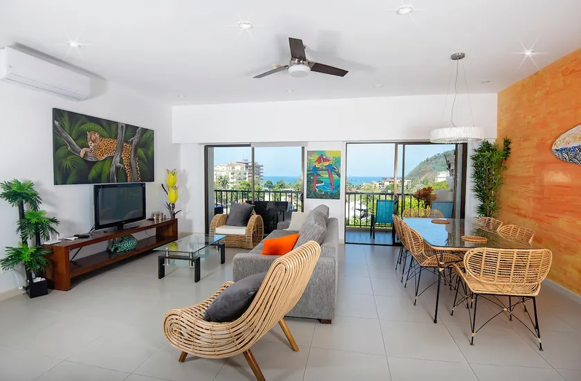 Breathtaking Ocean View Condo - Image 1