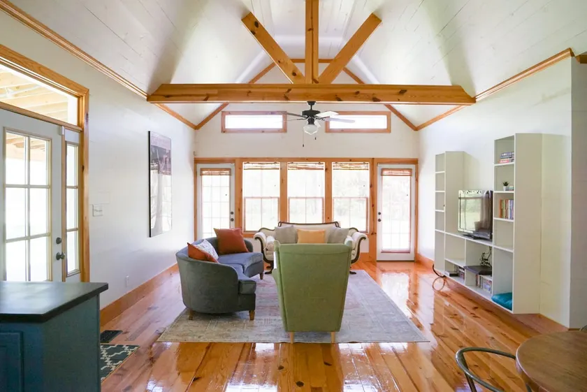 Carrefour Farmhouse: Serenity, Seclusion, Scenery - Image 1