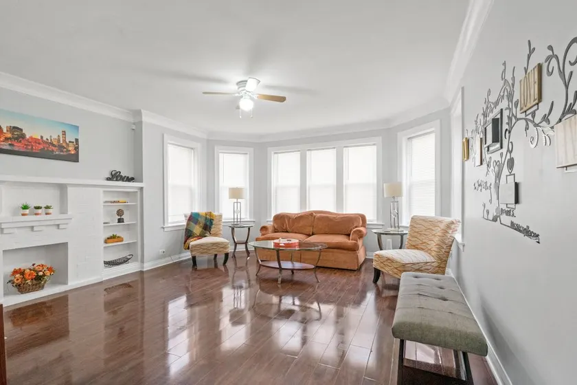 420 Long term 2 BR Laundry Private Parking - Image 1