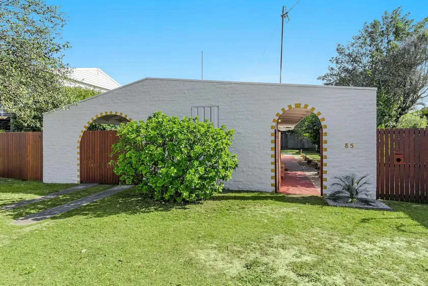 Pippi Beach Shack in Yamba - Image 1